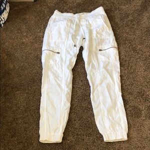 White, linen joggers